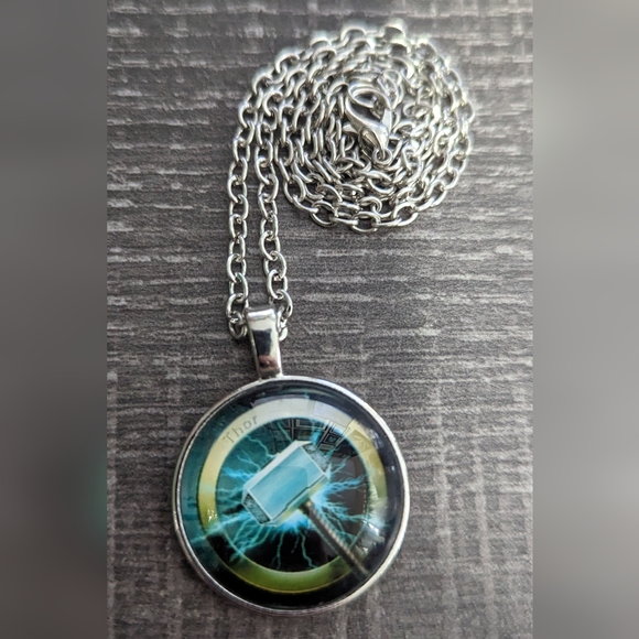 Marvel Thor Hammer Mjolnir Lightning Necklace, NWOT - Picture 3 of 3